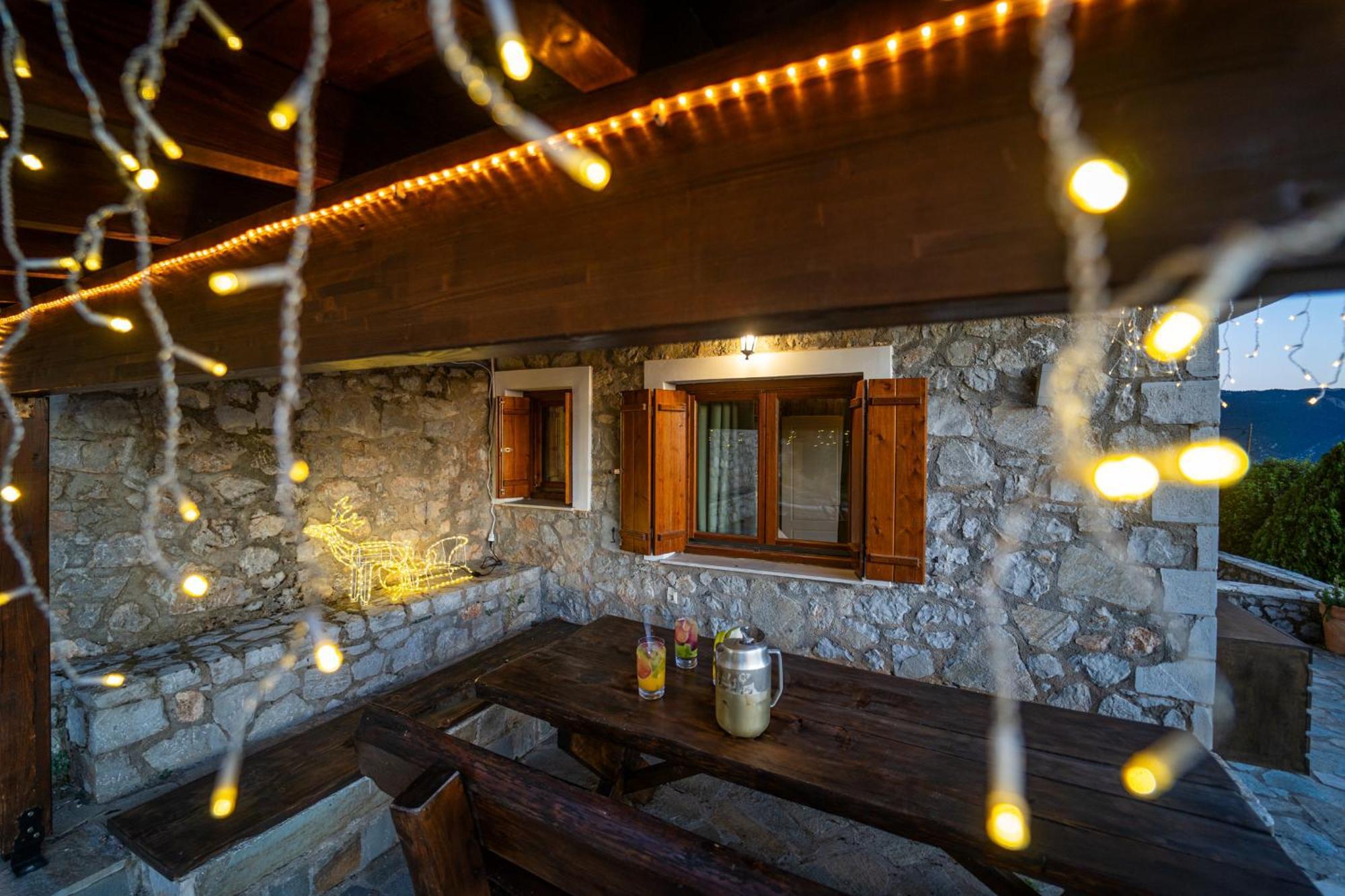 Rock Dandy Deluxe Chalet In Arachova - Delphi, Sauna, Prv Parking, Amazing View Exterior photo